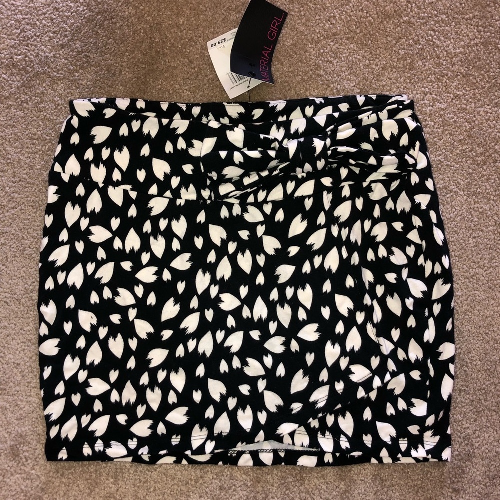 Material Girl Black and White Heart Mini Skirt NWT